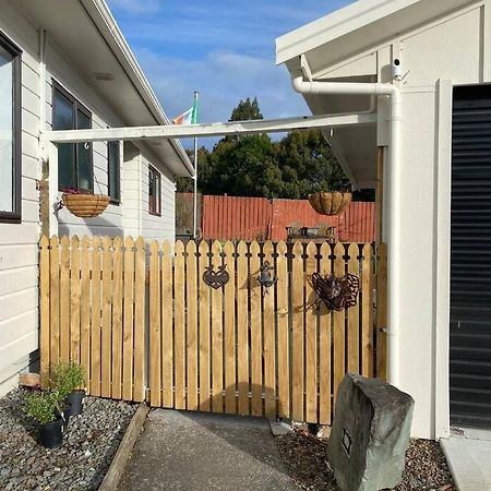 Little Hideaway Apartment Taupo Bagian luar foto