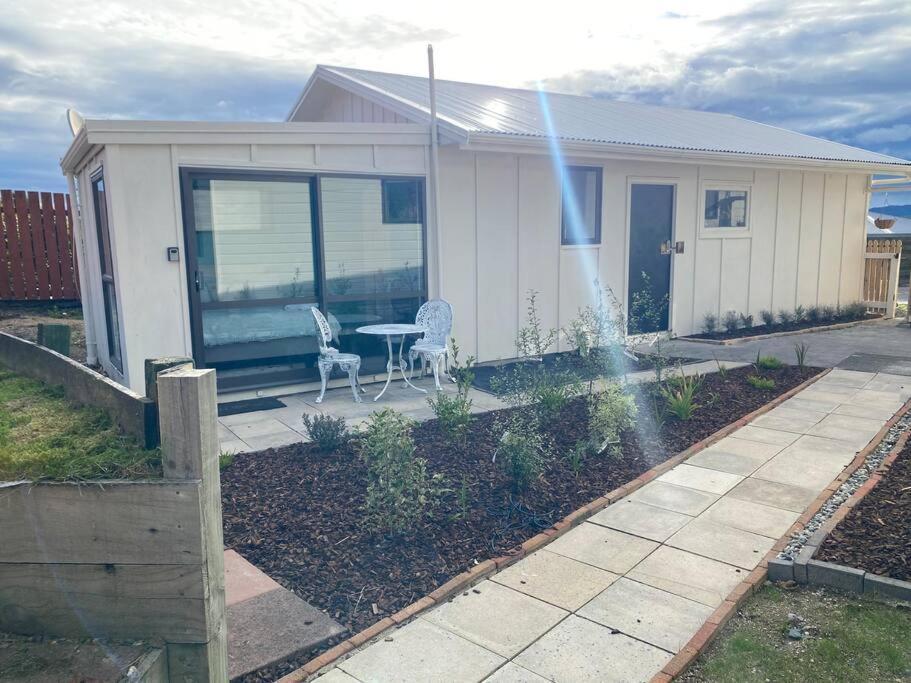 Little Hideaway Apartment Taupo Bagian luar foto
