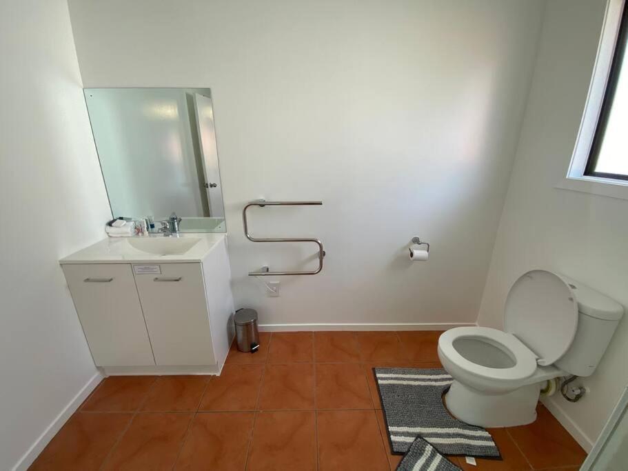 Little Hideaway Apartment Taupo Bagian luar foto